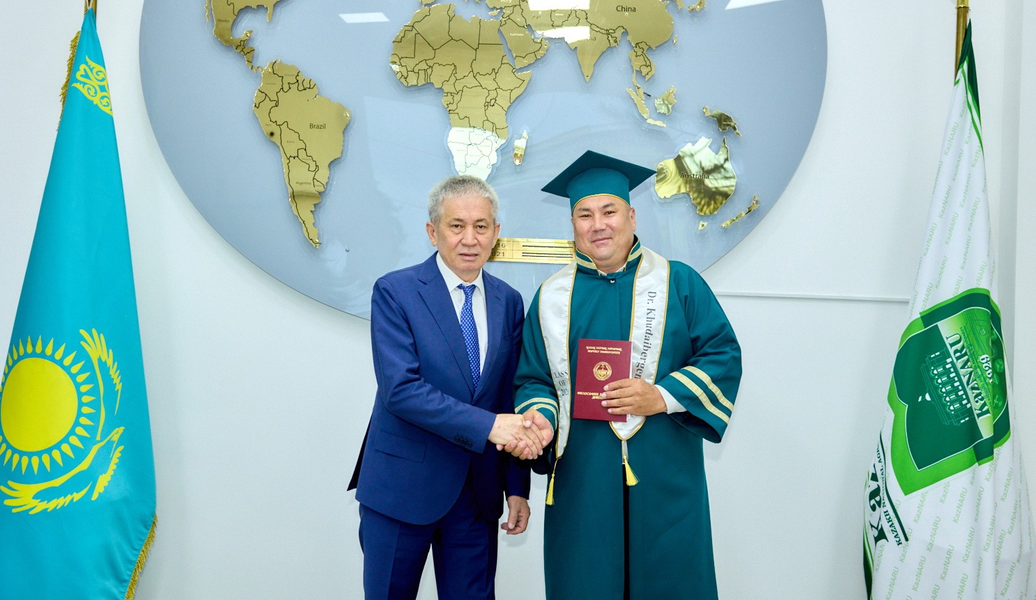 KazNARU ЖАС ҒАЛЫМДАРЫНА PhD ДИПЛОМДАРЫ ТАБЫСТАЛДЫ